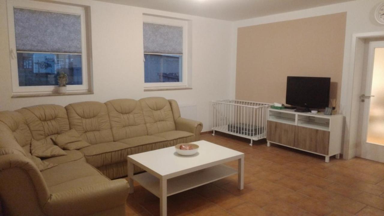 Fewo Am Uenglinger Tor Apartamento Stendal Exterior foto